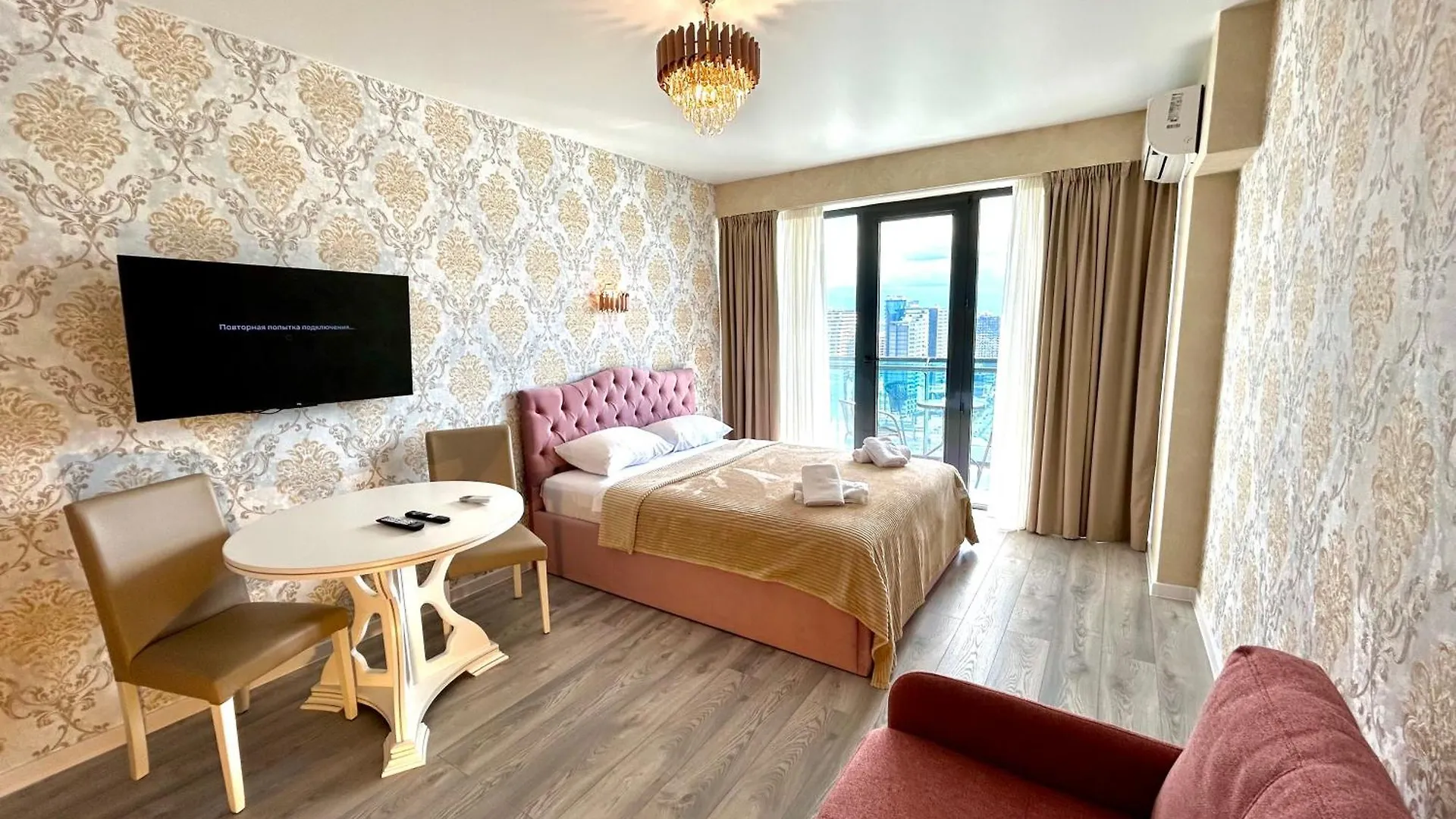 Real Beach Tower Batumi 0*,