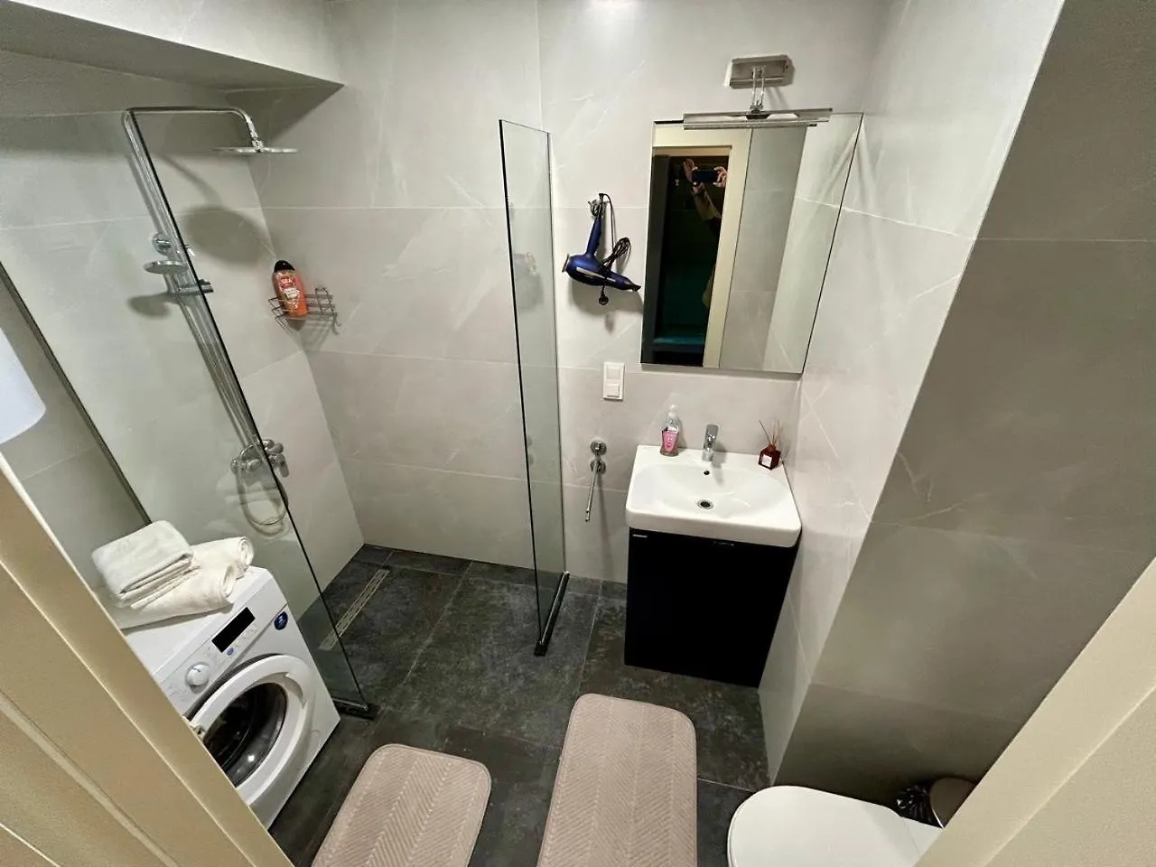 Real Beach Tower Batumi Aparthotel