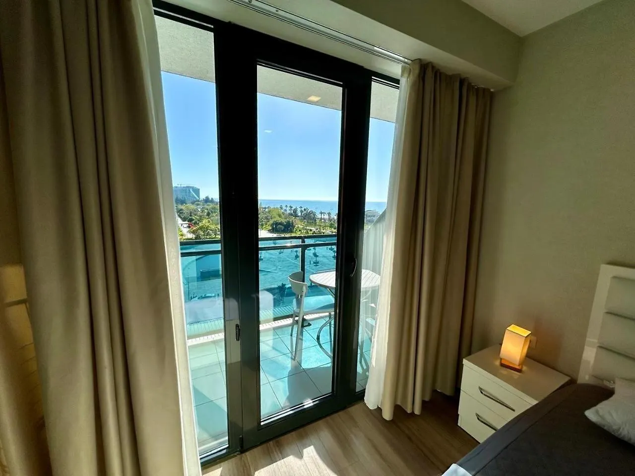 Apart Otel Real Beach Tower Batum